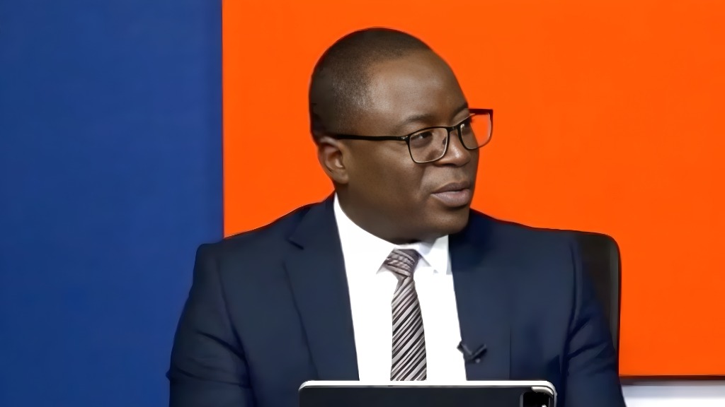 Makebi Zulu addressing the youth of Zambia